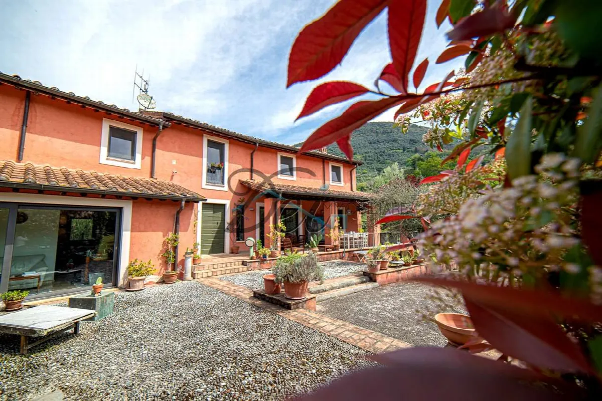 Rustico in vendita a Camaiore - foto 1