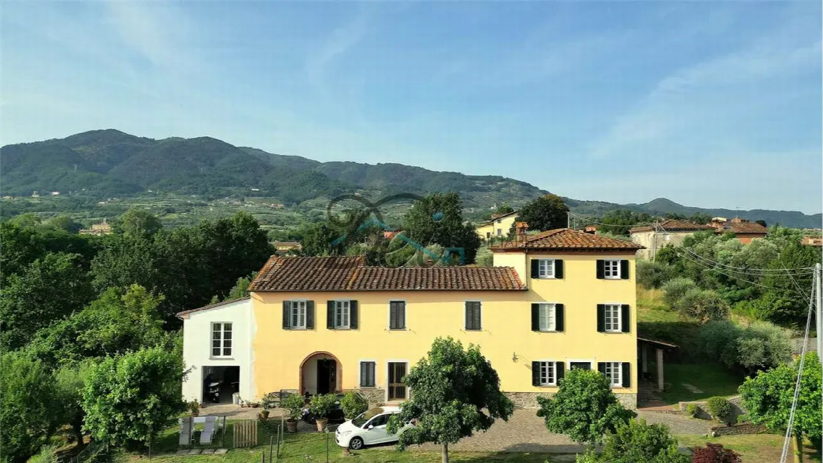 Villa in vendita a Capannori - foto 1