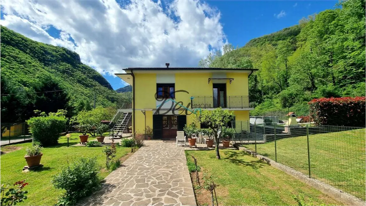 Villa in vendita a Bagni di Lucca - foto 1