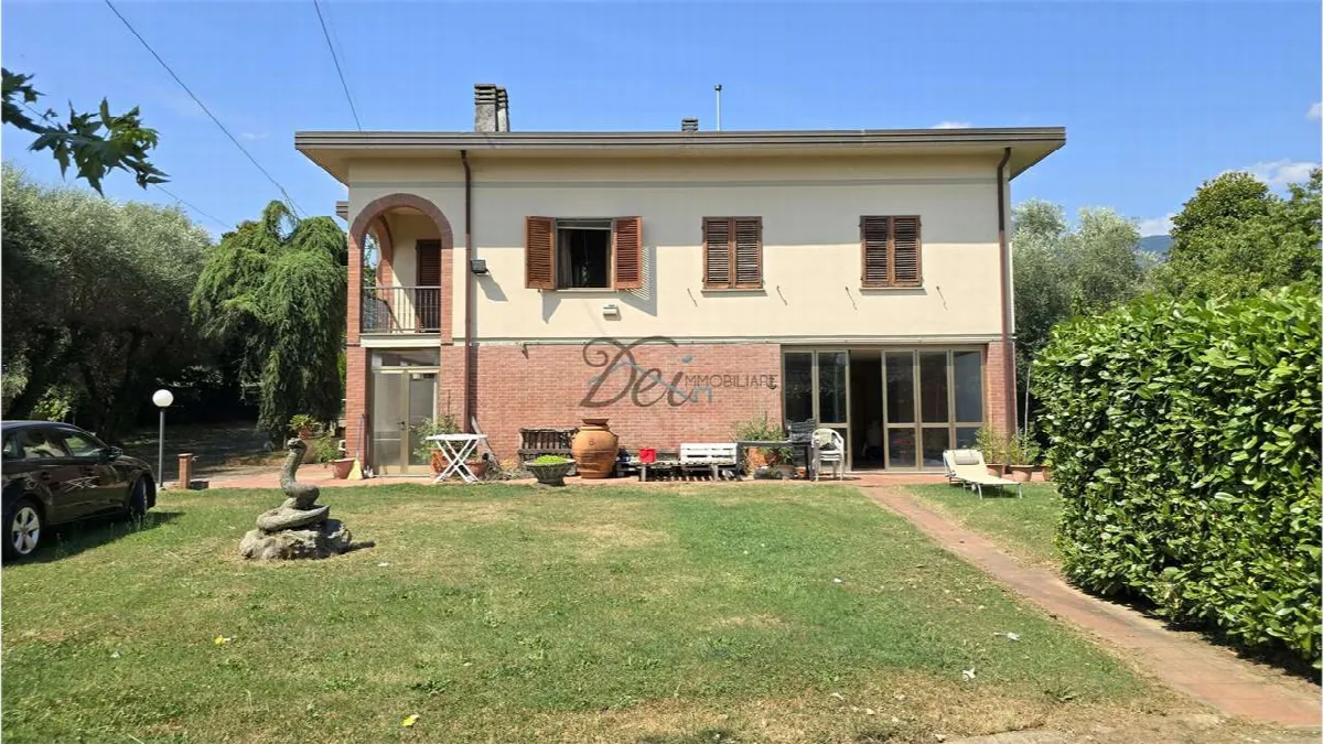 Villa in vendita a Capannori - Marlia - foto 1