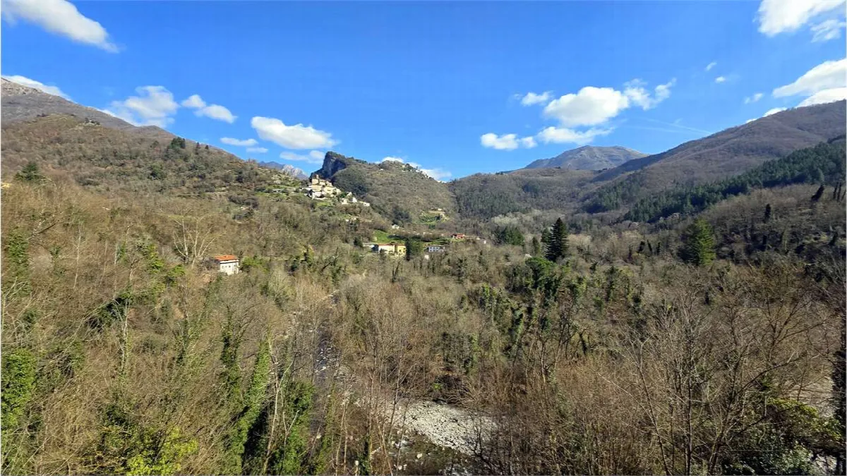 Casa indipendente in vendita a Bagni di Lucca - foto 1