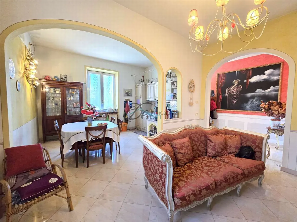 Villa in vendita a Capannori - Lammari - foto 1