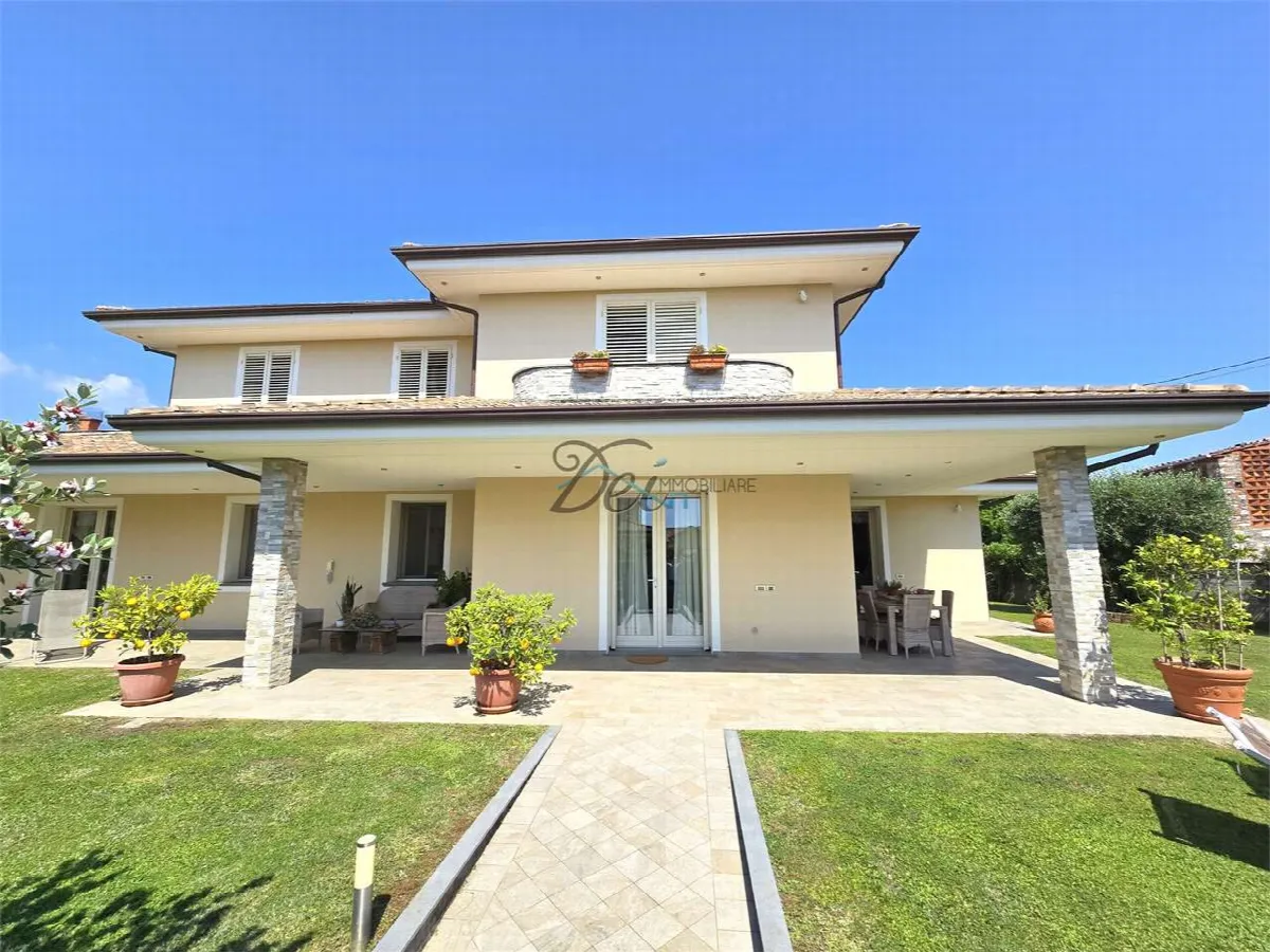 Villa in vendita a Lucca - foto 2