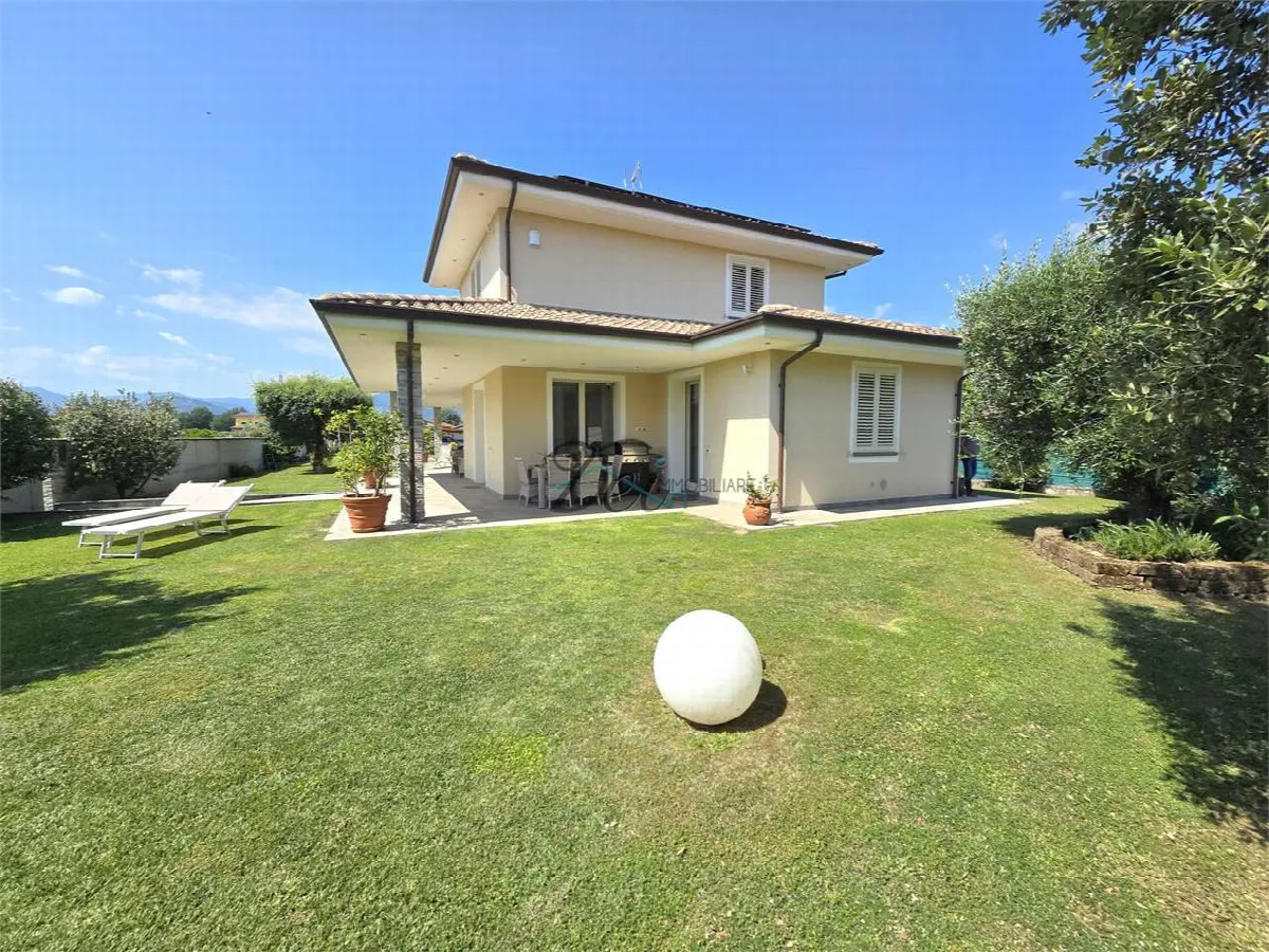 Villa in vendita a Lucca - foto 3