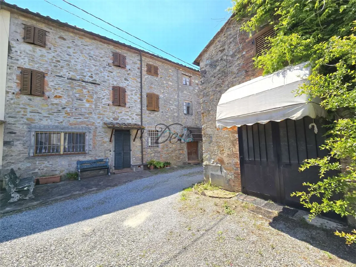 Rustico in vendita a Capannori - Pieve Di Compito - foto 1