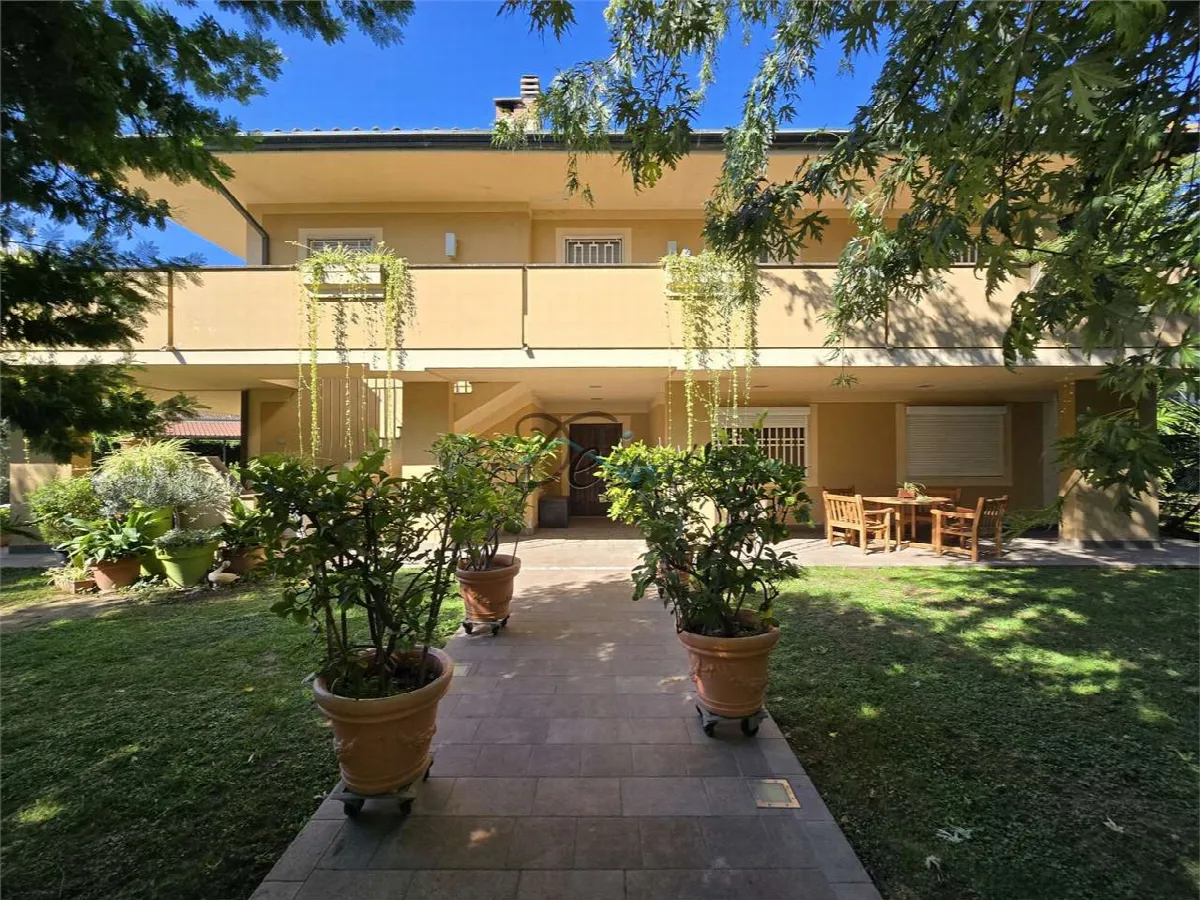 Villa in vendita a Capannori - Camigliano - foto 1