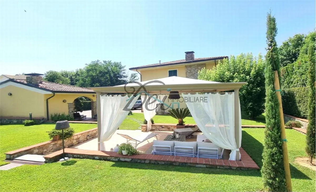 Villa in vendita a Capannori - Segromigno in monte - foto 9