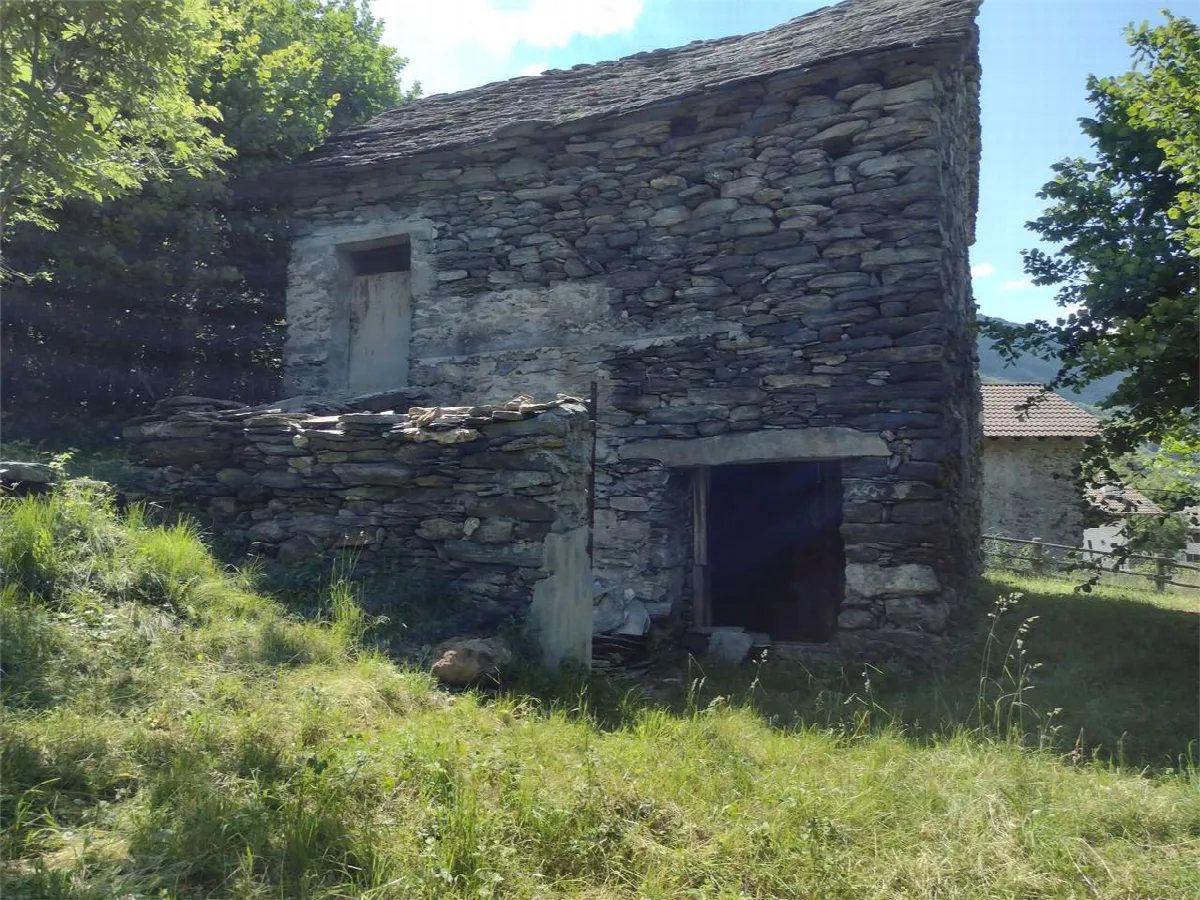 Casa indipendente in vendita a Pieve Vergonte - foto 1