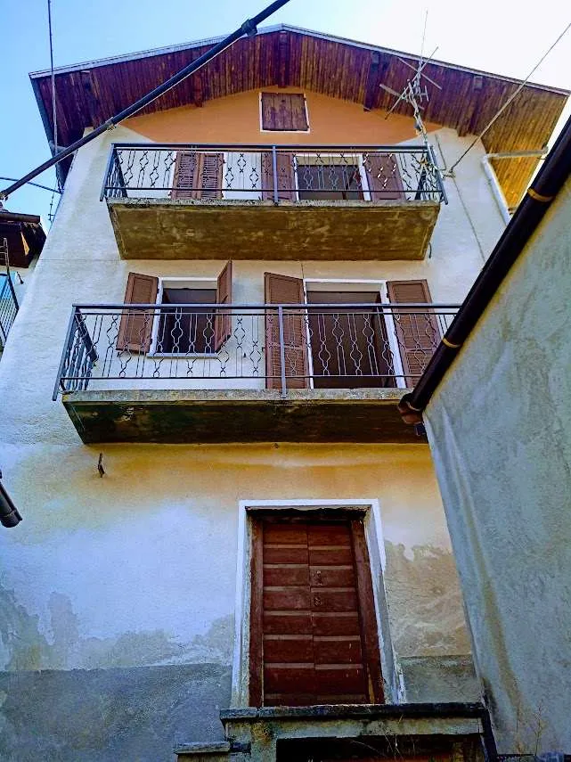 Casa indipendente in vendita a Masera - foto 1