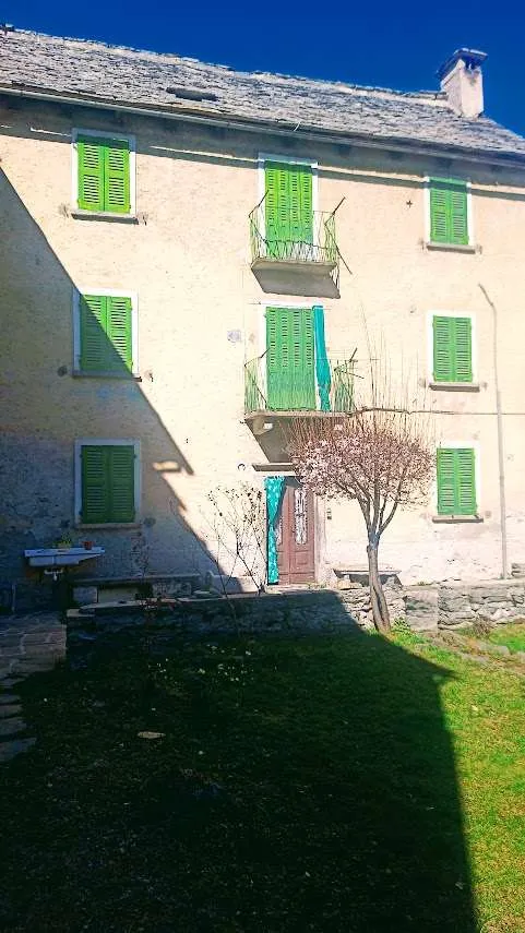 Casa indipendente in vendita a Santa Maria Maggiore - foto 2