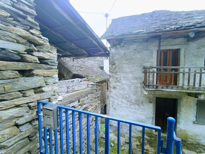 Casa indipendente in vendita a Domodossola - foto 2