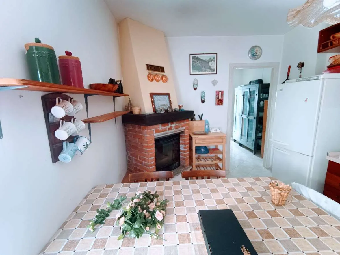 Casa indipendente in vendita a Calasca-Castiglione - foto 1
