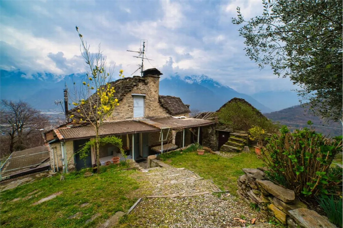 Casa indipendente in vendita a Villadossola - foto 1