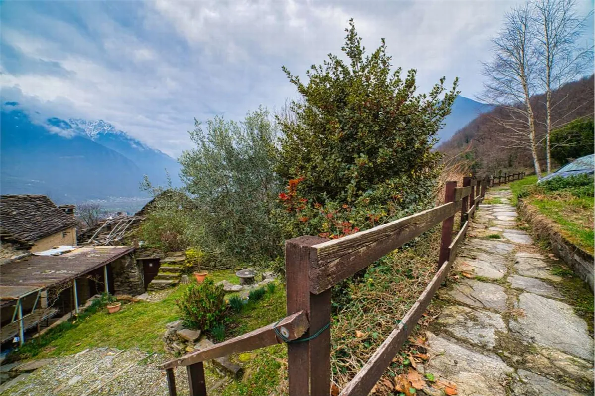 Casa indipendente in vendita a Villadossola - foto 2