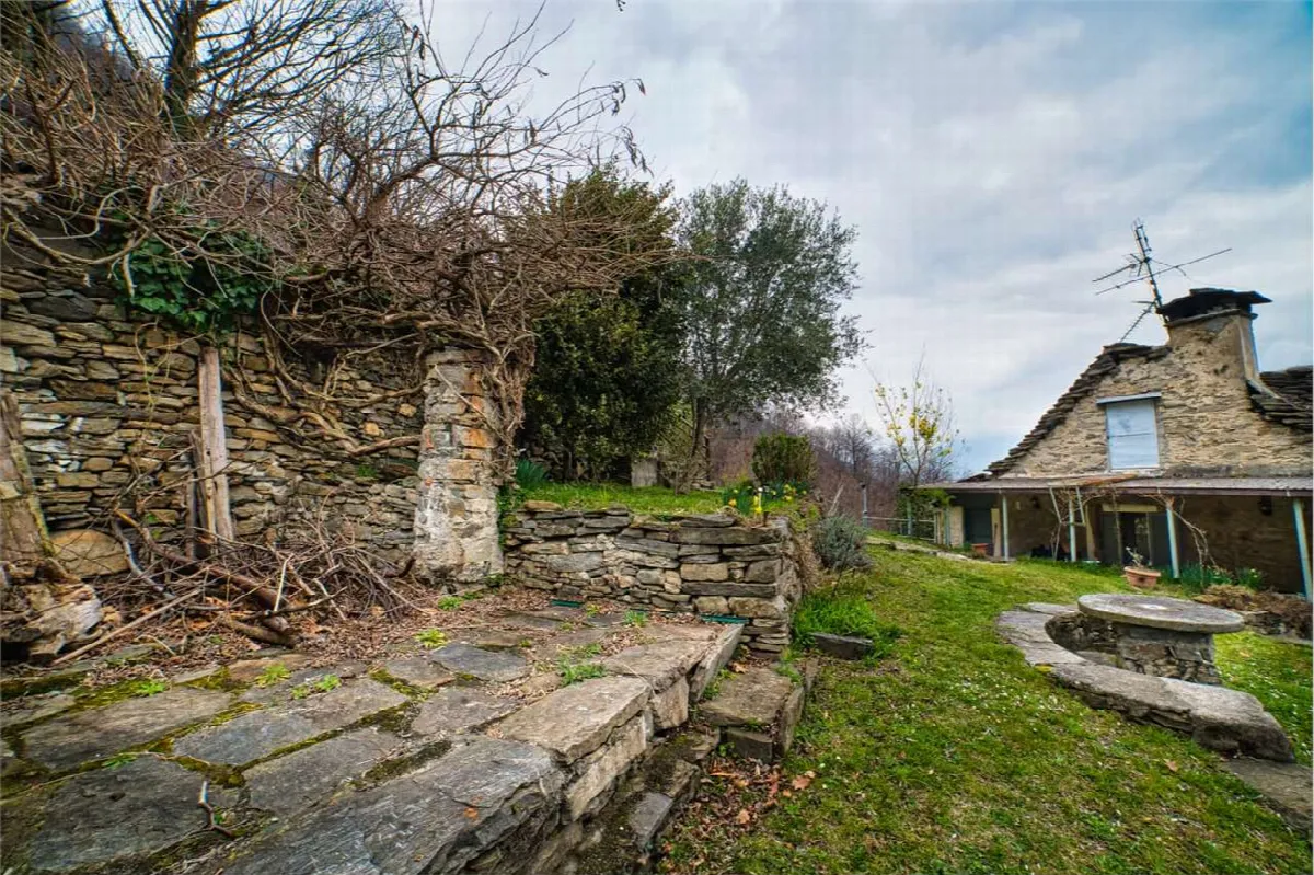 Casa indipendente in vendita a Villadossola - foto 8