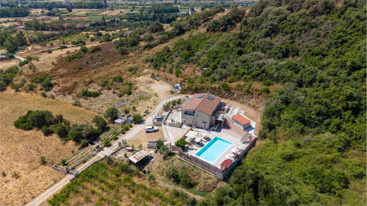 Casa indipendente in vendita a Torpè - foto 1