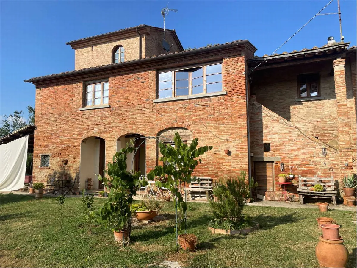 Rustico in vendita a Foiano della Chiana - foto 1