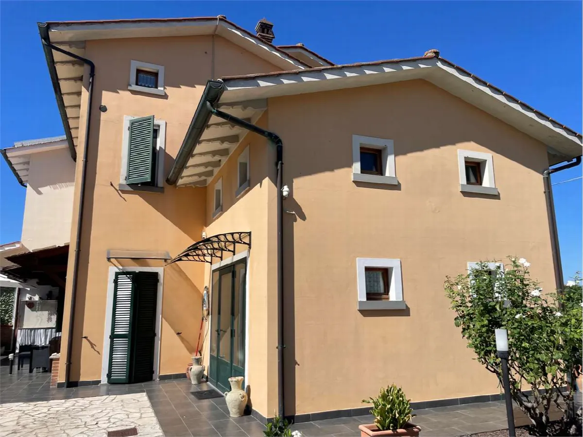 Villa in vendita a Cortona - Monsigliolo - foto 1