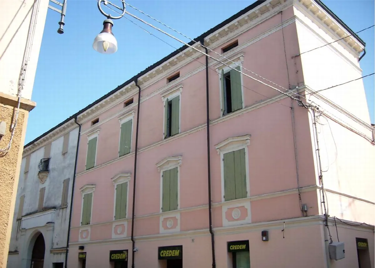 Stabile in vendita a Gualtieri - foto 2