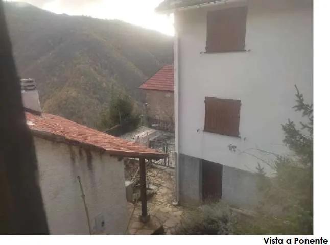 Casa indipendente in vendita a Valbrevenna - foto 1