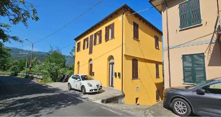 Villa in vendita a Follo - Piana Battolla - foto 1