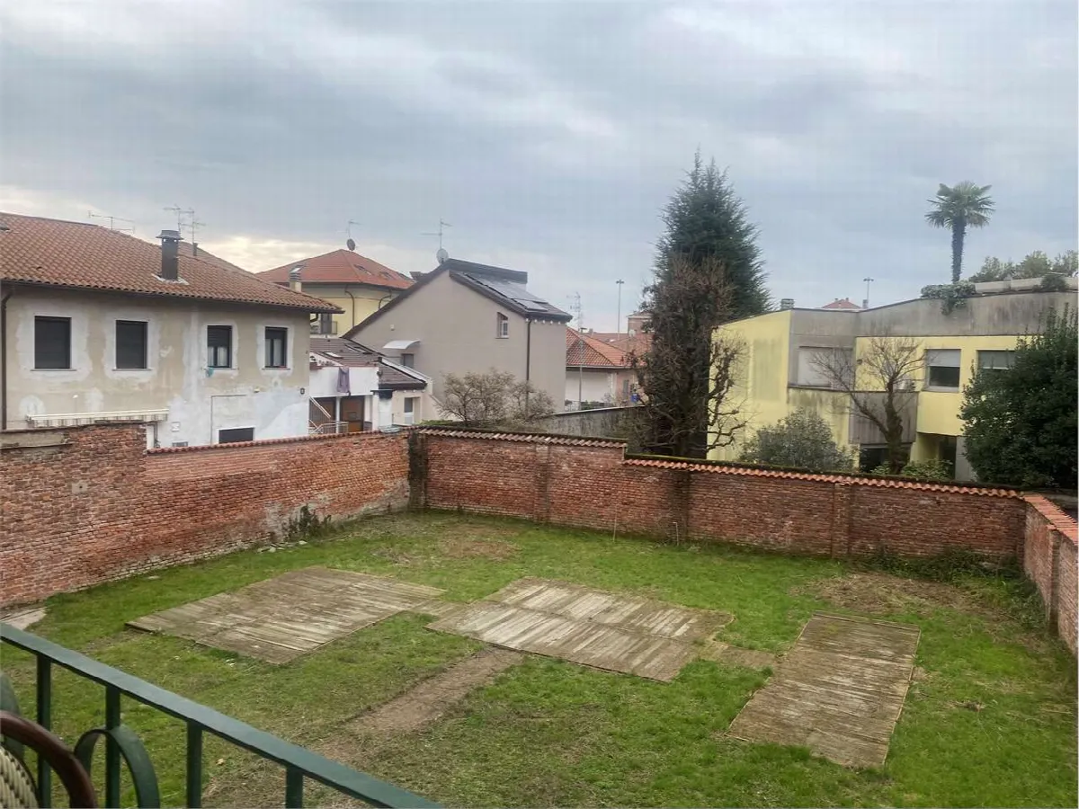 Stabile in vendita a Rho - foto 2