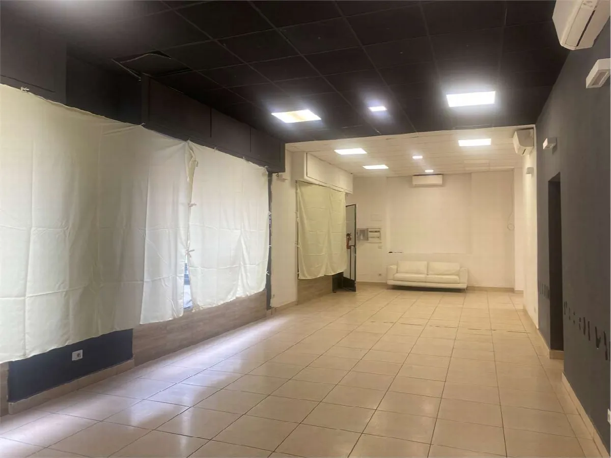 Stabile in vendita a Rho - foto 3