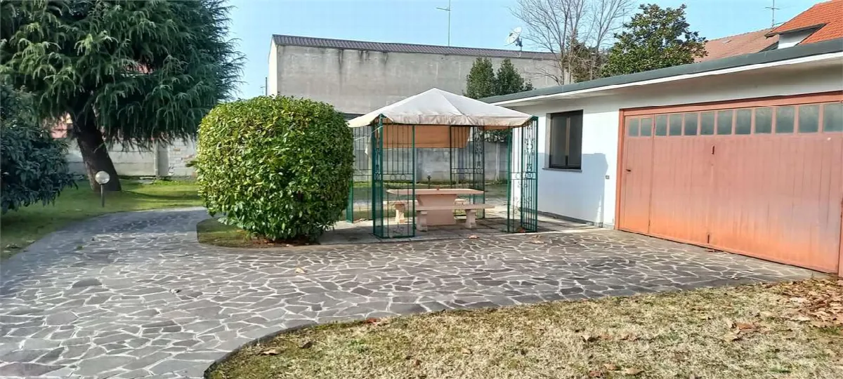 Villa in vendita a Casorezzo - foto 2
