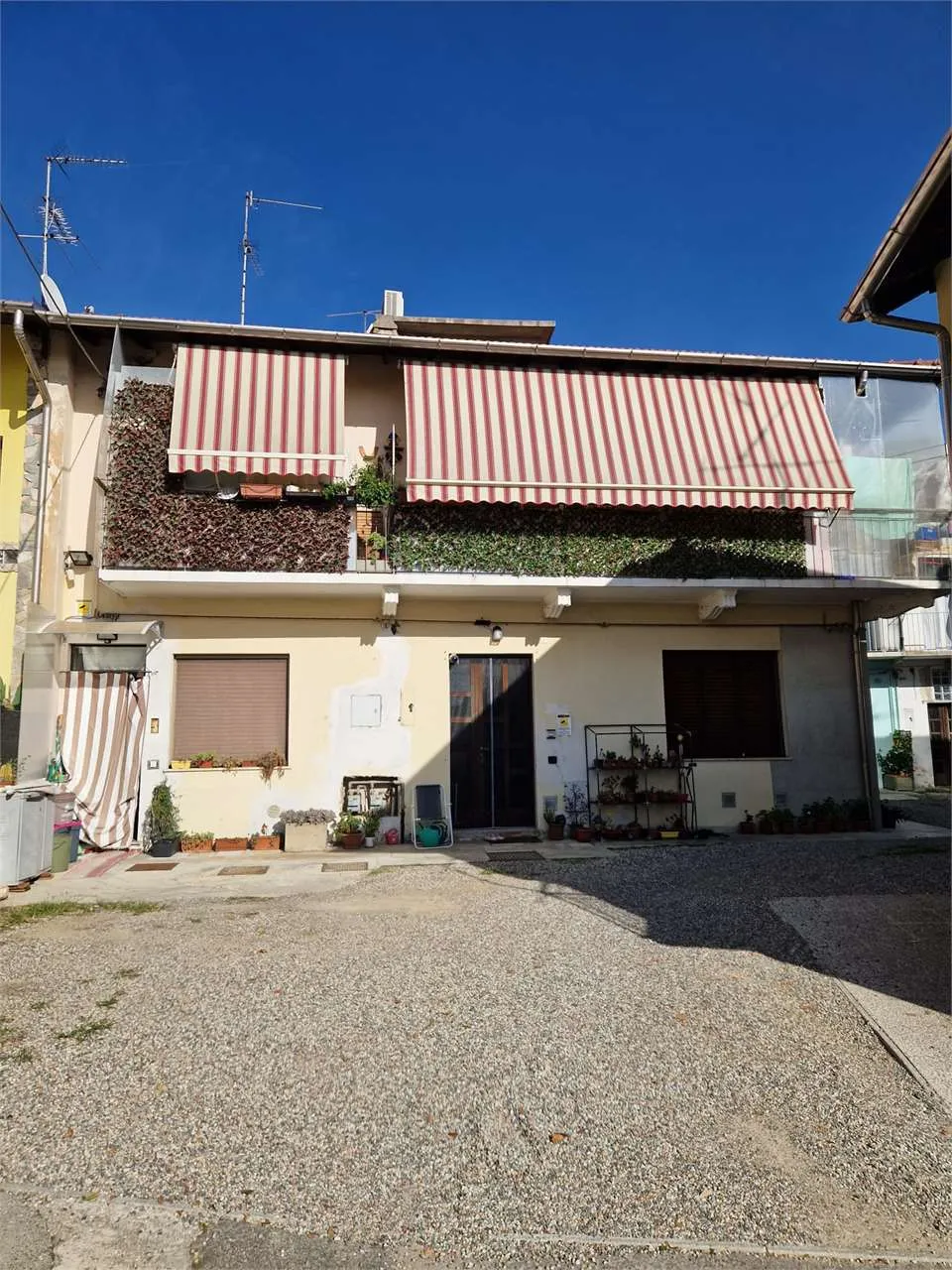Appartamento in vendita a Cairate - foto 1
