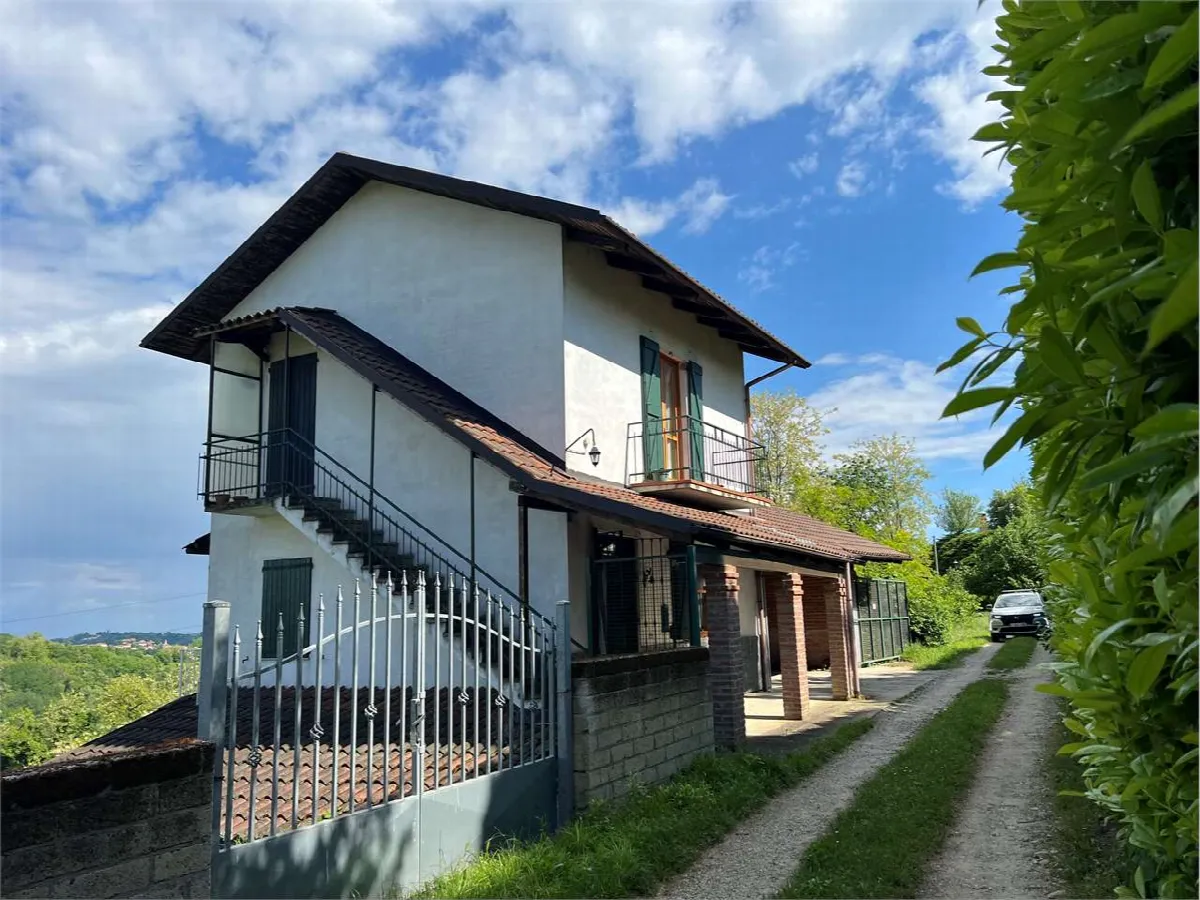 Casa indipendente in vendita a Camerano Casasco - foto 1