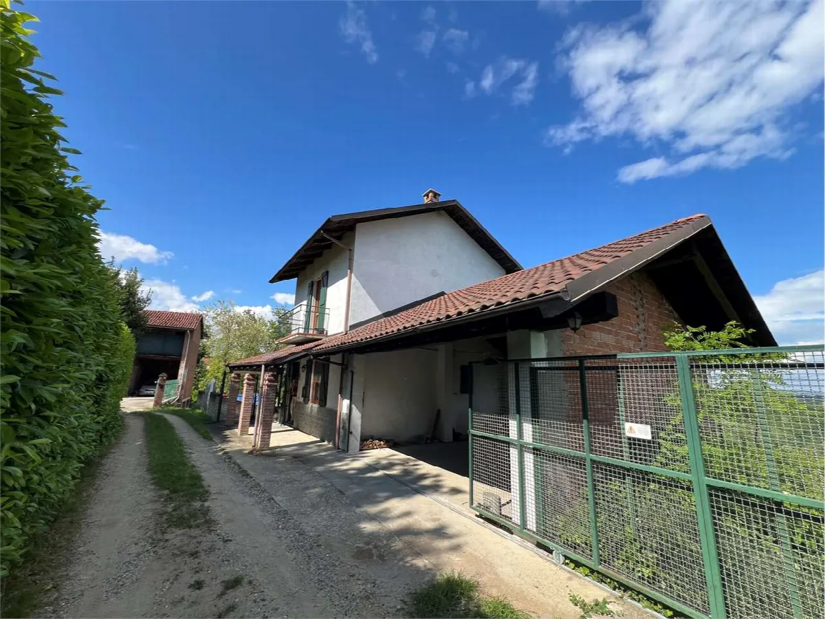 Casa indipendente in vendita a Camerano Casasco - foto 2