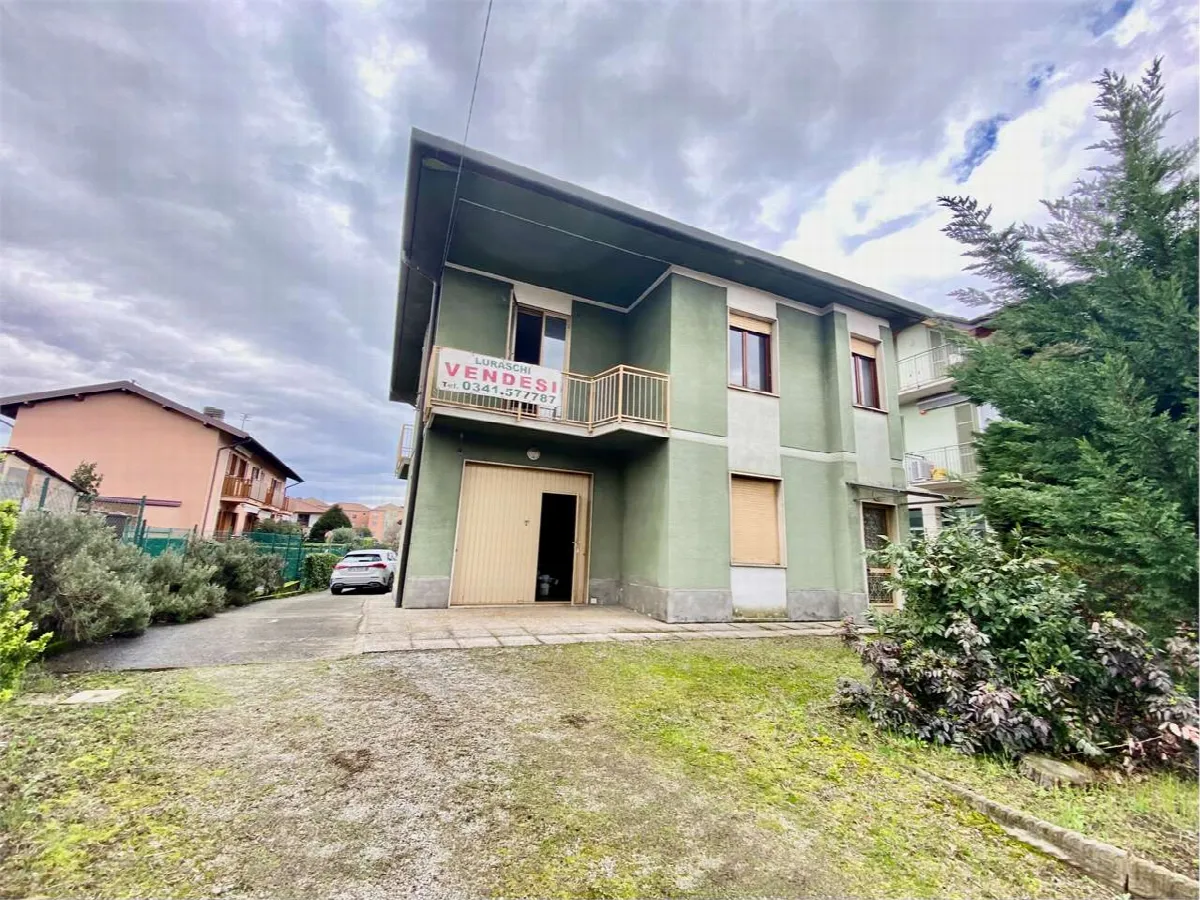 Casa indipendente in vendita a Oggiono - foto 1