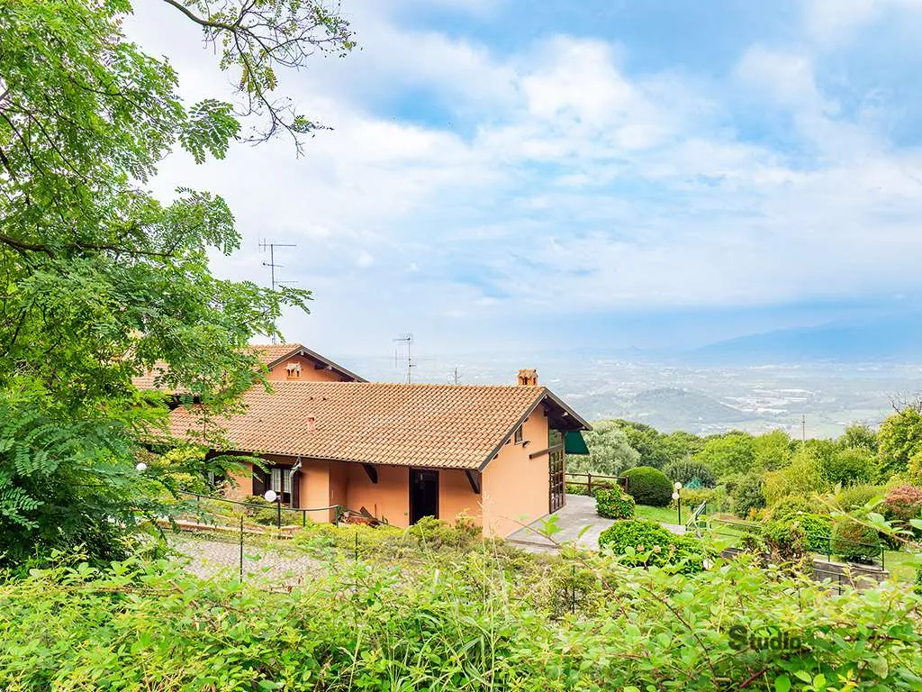 Villa in vendita a Colle Brianza - Nava - foto 1