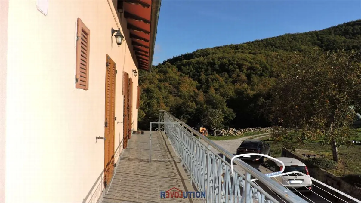 Rustico in vendita a Lisciano Niccone - foto 2