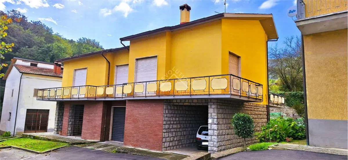 Casa indipendente in vendita a Lisciano Niccone - foto 1