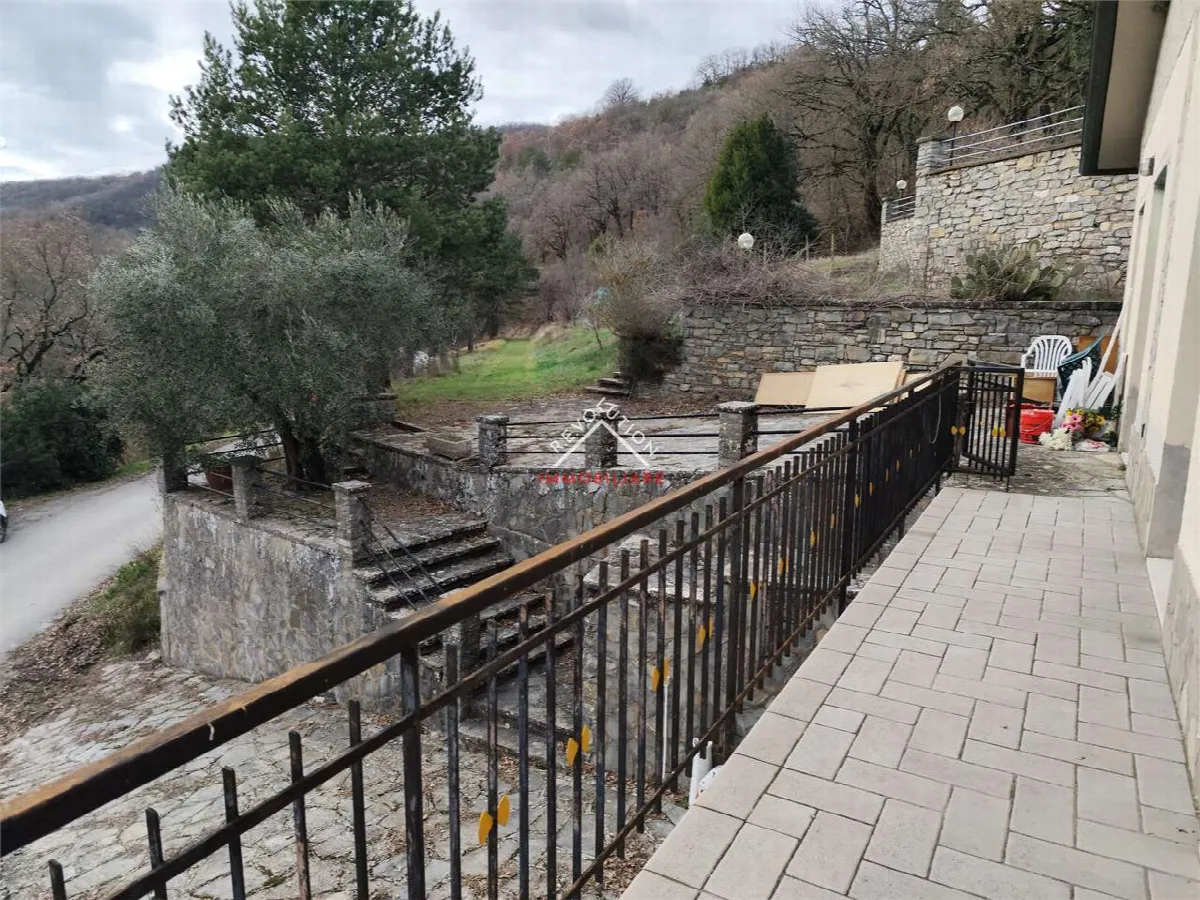 Casa indipendente in vendita a Città di Castello - foto 8