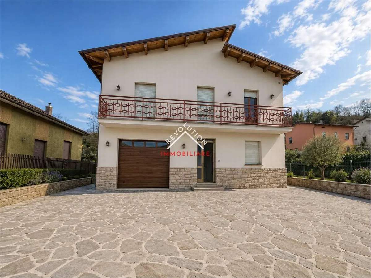 Casa indipendente in vendita a Pietralunga - foto 1