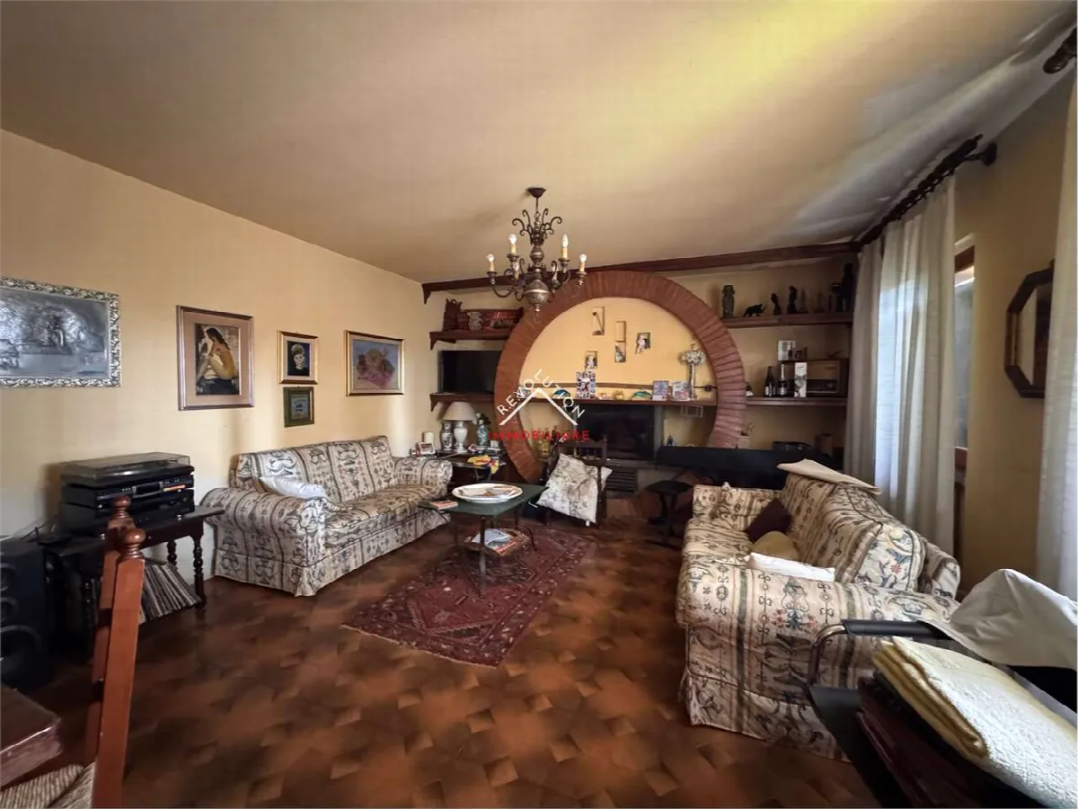 Casa indipendente in vendita a Città di Castello - foto 2