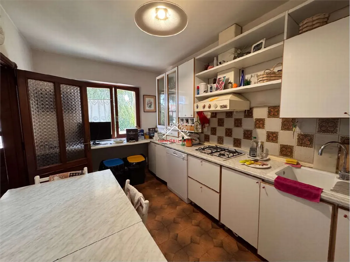 Casa indipendente in vendita a Città di Castello - foto 4