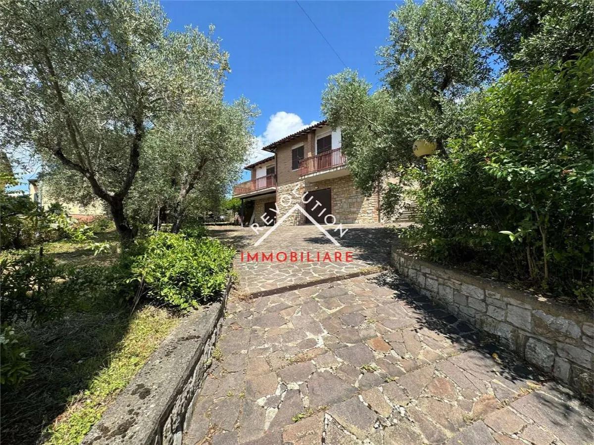 Villa in vendita a Perugia - foto 2