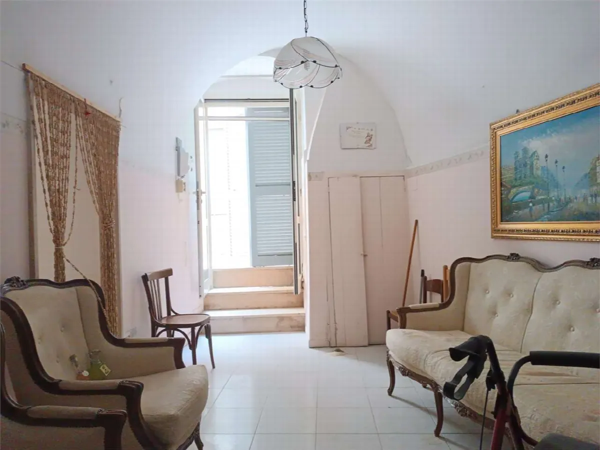 Casa indipendente in vendita a Bitonto - centro storico Porta Baresana - foto 1