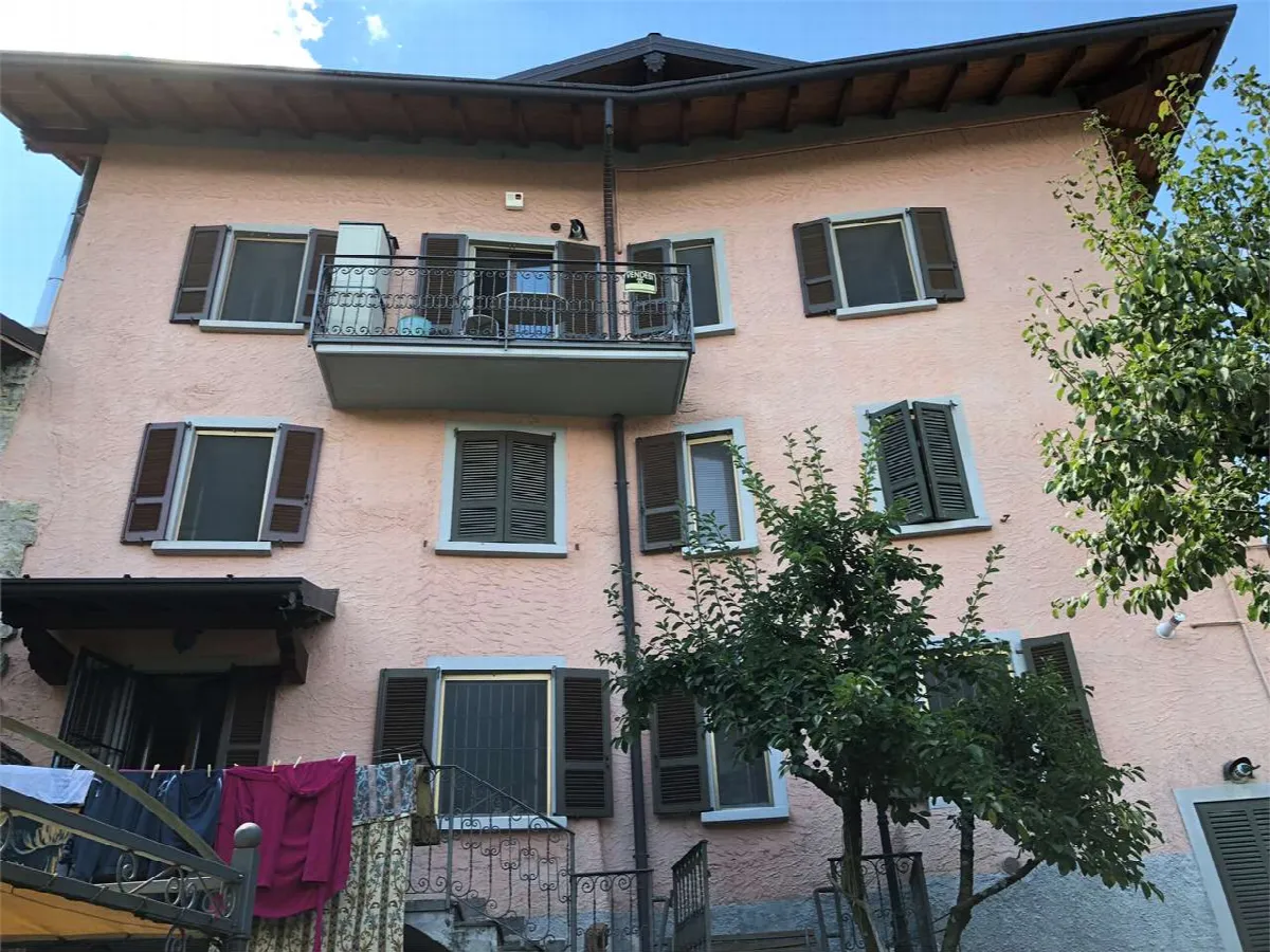 Casa indipendente in vendita a Capizzone - foto 2