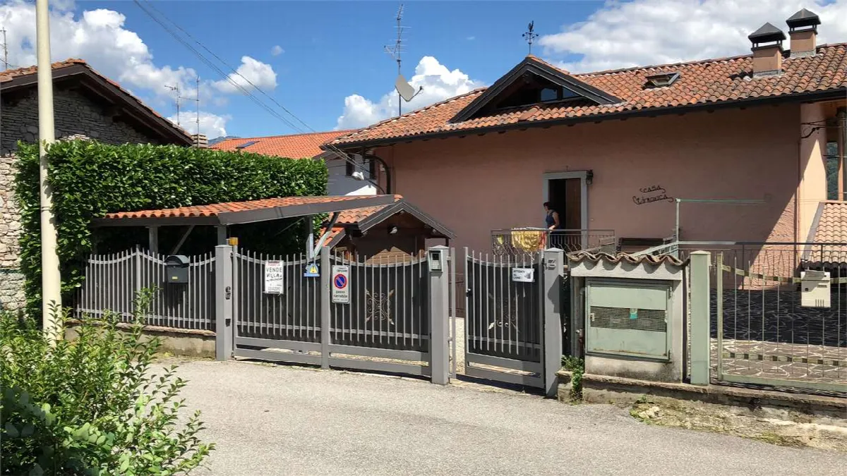 Casa indipendente in vendita a Capizzone - foto 4
