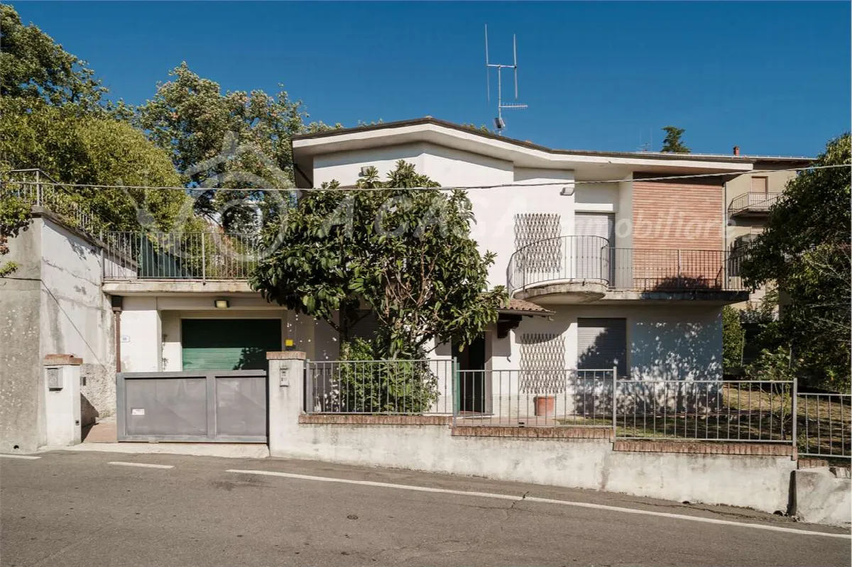 Villa in vendita a Fornovo di Taro - foto 1
