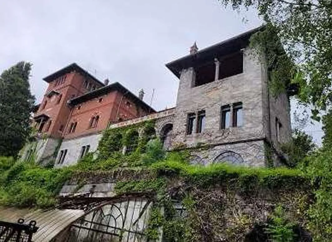 Villa in vendita a Gavirate - foto 1