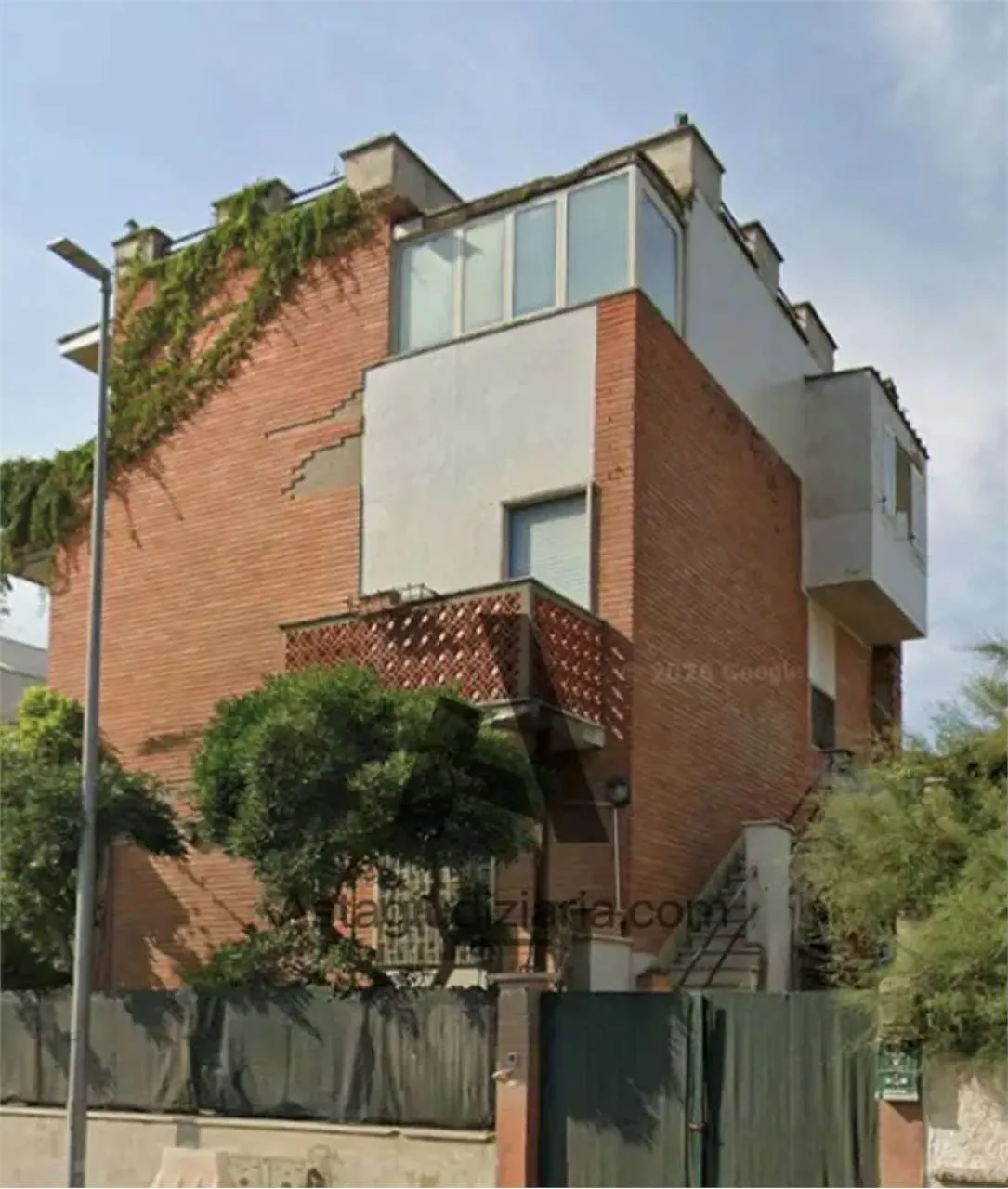 Casa indipendente in vendita a Pomezia - foto 1