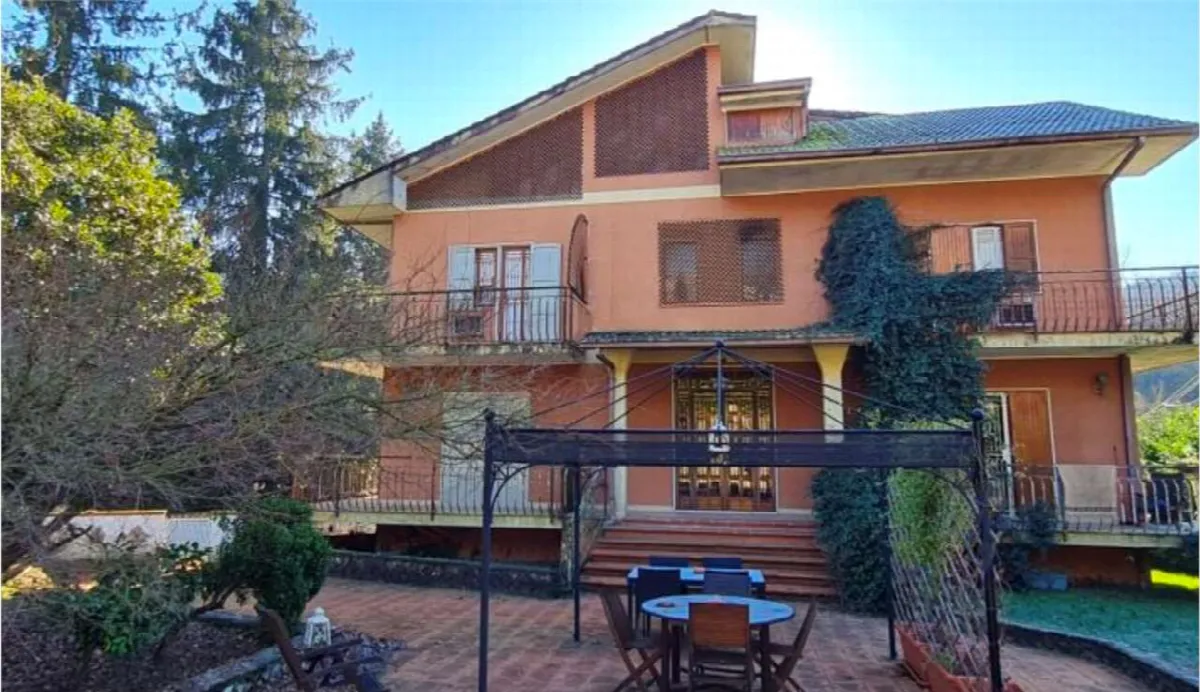 Villa in vendita a Gavignano - foto 1
