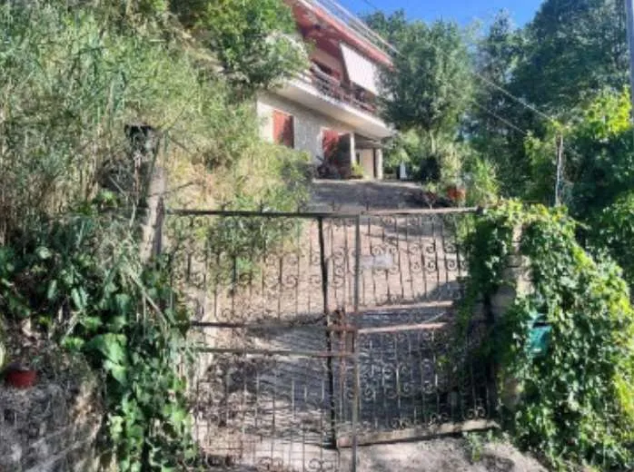 Villa in vendita a Castelnuovo di Porto - foto 2