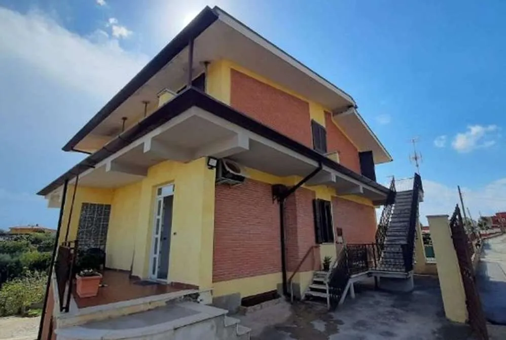 Casa indipendente in vendita a Ardea - foto 2