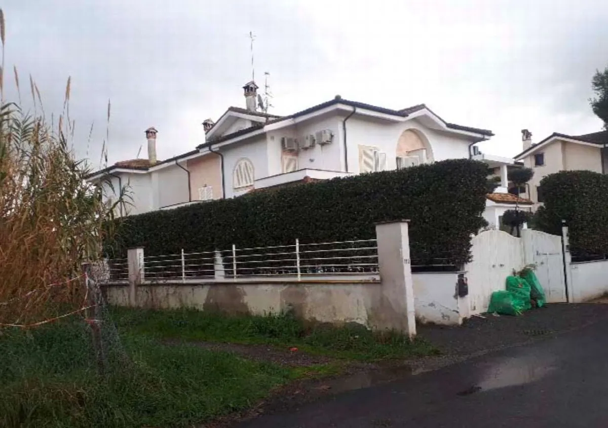 Villetta a schiera in vendita a Fiumicino - foto 1